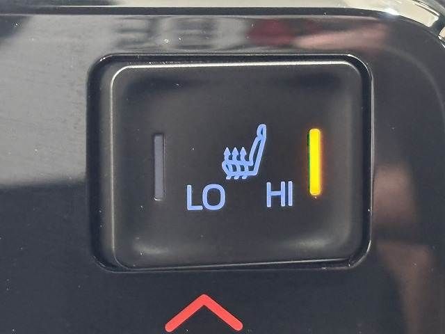 TOYOTA VOXY HYBRID 2022 Image 31