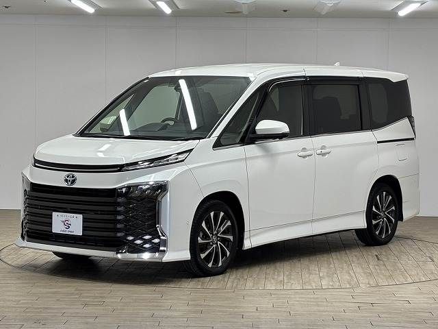 TOYOTA VOXY HYBRID 2022 Image 31