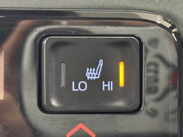 TOYOTA VOXY HYBRID 2022 Image 31