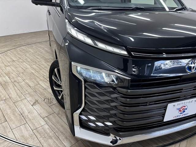 TOYOTA VOXY HYBRID 2022 Image 31