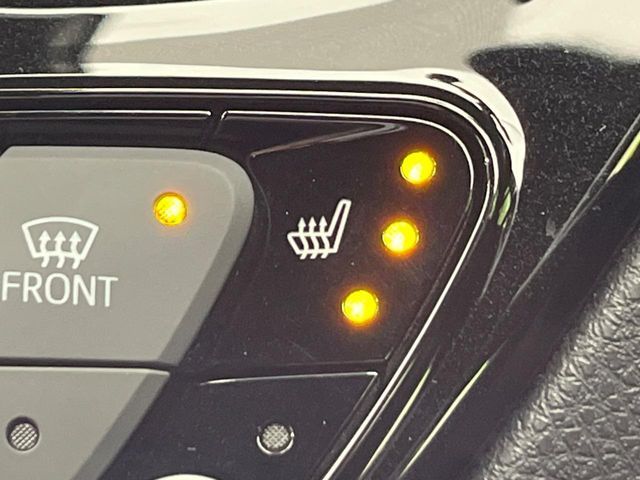 TOYOTA C-HR 2019 Image 31