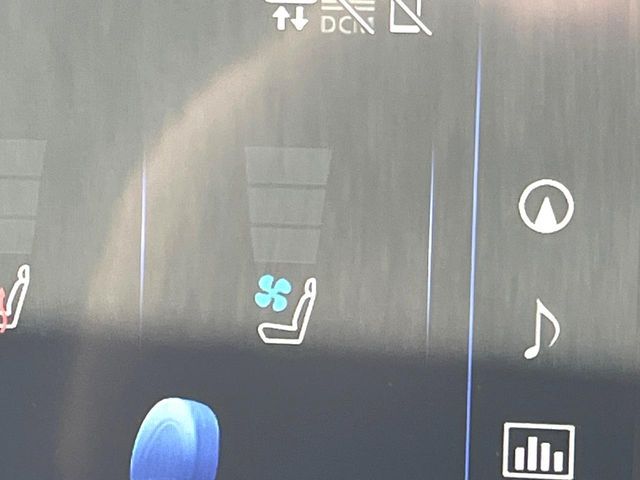 TOYOTA LEXUS LC500H 2017 Image 31