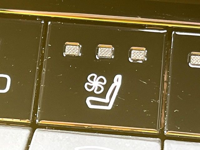 TOYOTA CROWN CROSSOVER 2022 Image 31