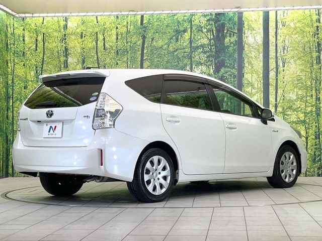 TOYOTA PRIUS ALPHA 2013 Image 31