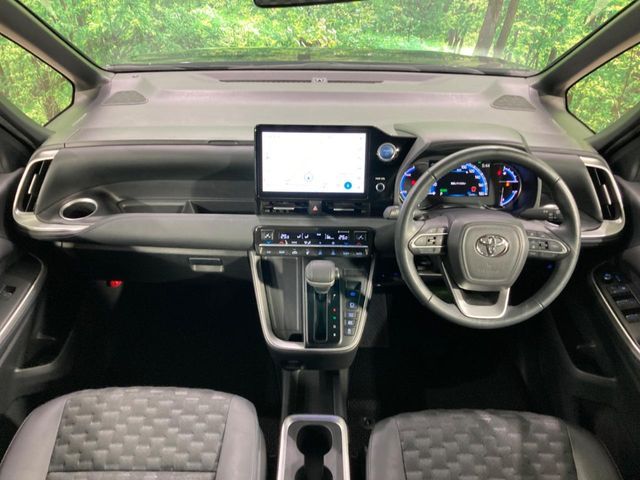 TOYOTA VOXY HYBRID 2023 Image 31