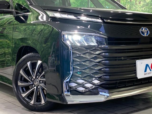 TOYOTA VOXY HYBRID 2023 Image 31