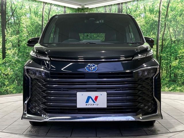 TOYOTA VOXY HYBRID 2023 Image 31