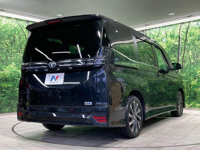 TOYOTA VOXY HYBRID 2023 Image 31