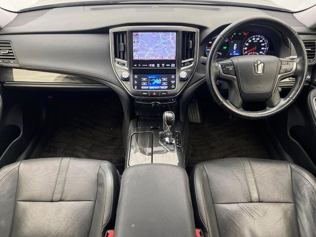 TOYOTA CROWN SEDAN HYBRID 2013 Image 31