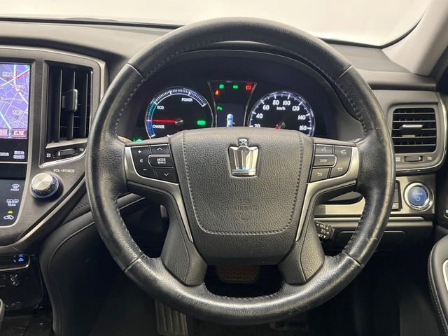 TOYOTA CROWN SEDAN HYBRID 2013 Image 31