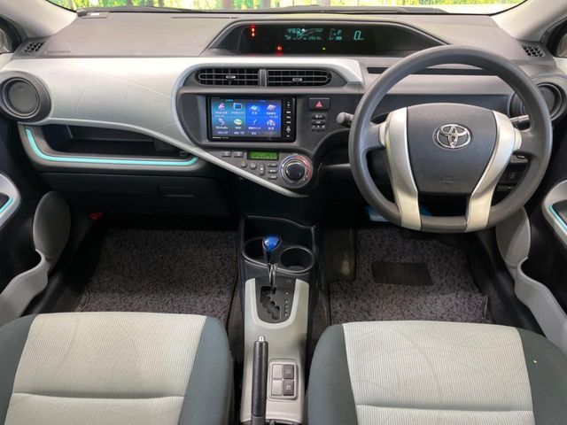 TOYOTA AQUA 2012 Image 31