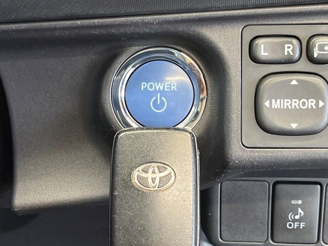 TOYOTA AQUA 2012 Image 31