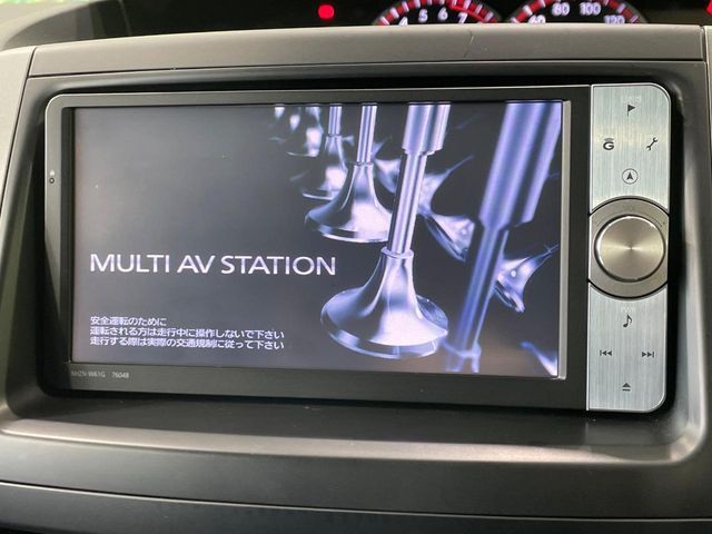 TOYOTA VOXY 2012 Image 31