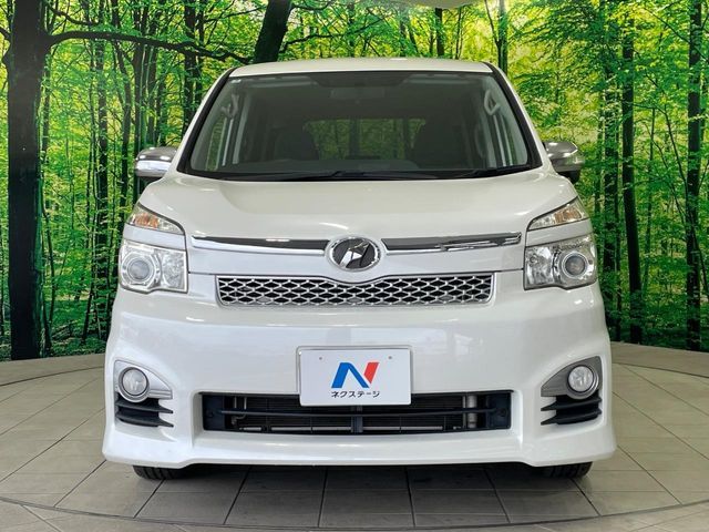 TOYOTA VOXY 2012 Image 31