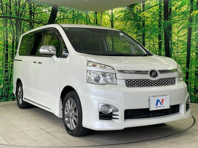 TOYOTA VOXY 2012 Image 31