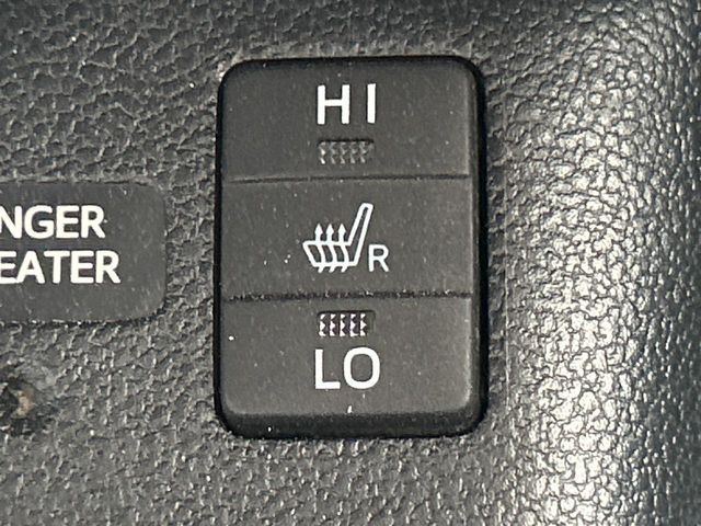 TOYOTA PRIUS 2016 Image 31