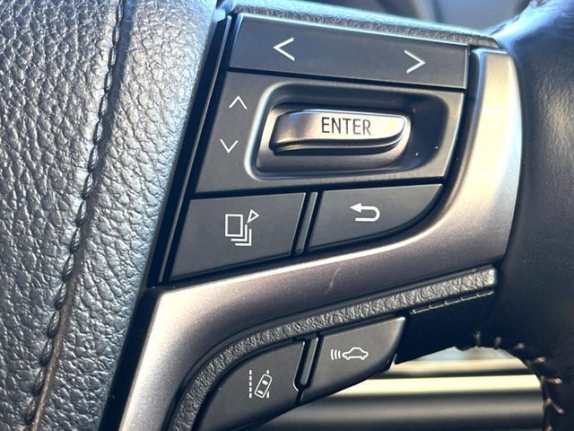 TOYOTA CROWN SEDAN HYBRID 2018 Image 31