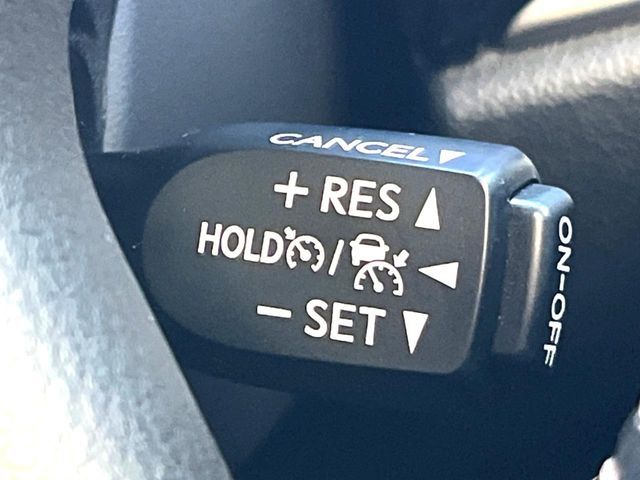 TOYOTA CROWN SEDAN HYBRID 2018 Image 31