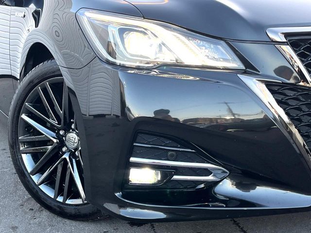 TOYOTA CROWN SEDAN HYBRID 2018 Image 31