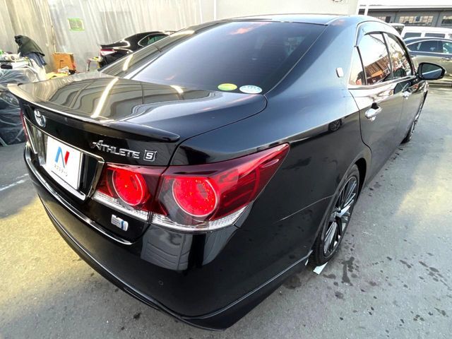 TOYOTA CROWN SEDAN HYBRID 2018 Image 31