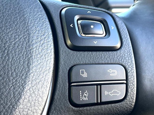 TOYOTA LEXUS IS300 2018 Image 31