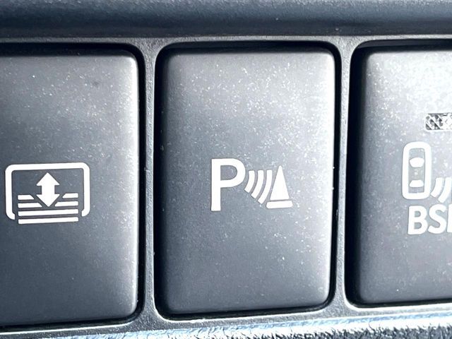 TOYOTA LEXUS IS300 2018 Image 31