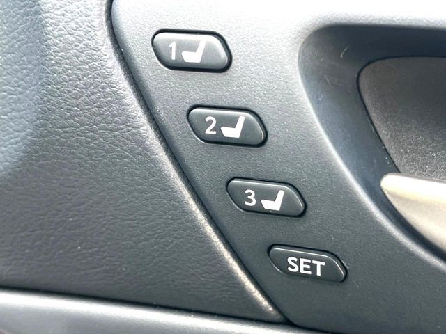 TOYOTA LEXUS IS300 2018 Image 31