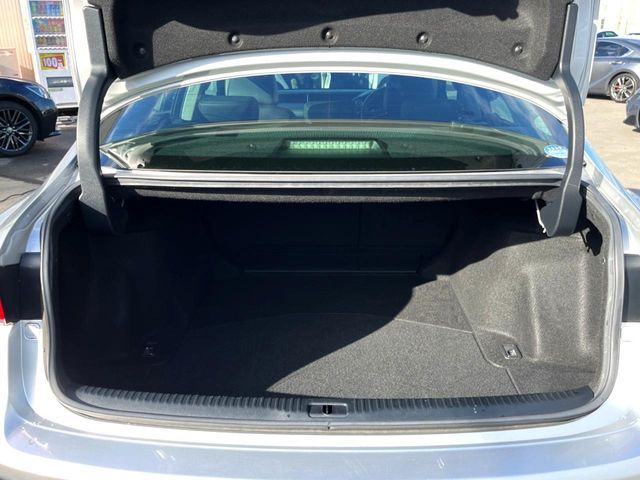 TOYOTA LEXUS IS300 2018 Image 31