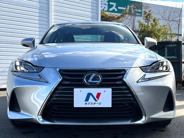 TOYOTA LEXUS IS300 2018 Image 31