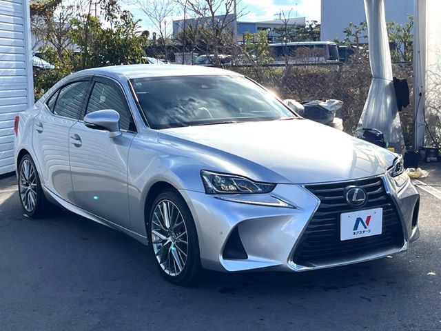 TOYOTA LEXUS IS300 2018 Image 31