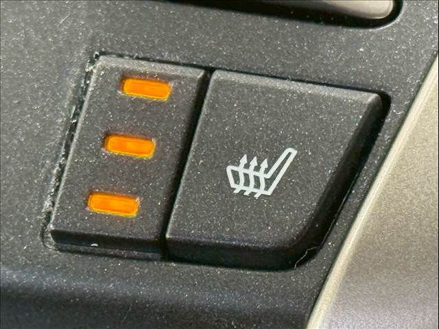 TOYOTA LEXUS NX300H 2019 Image 31