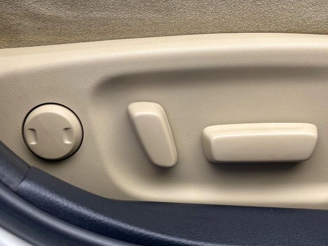 TOYOTA CROWN SEDAN HYBRID 2013 Image 31