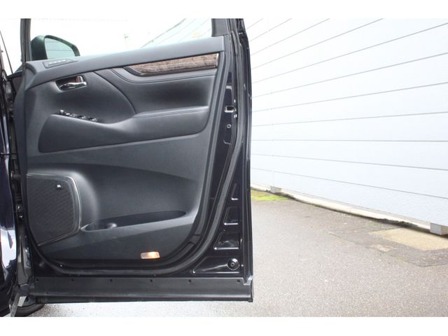 TOYOTA VELLFIRE 2021 Image 31