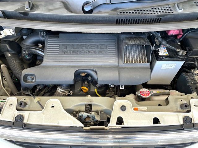 DAIHATSU TANTO CUSTOM 2015 Image 31