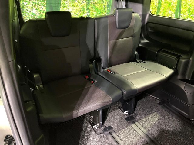 TOYOTA ESQUIRE 2017 Image 31