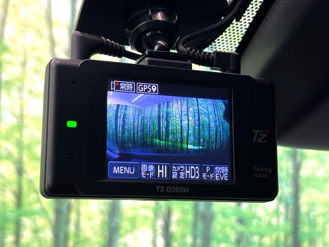 TOYOTA CAMRY HYBRID 2021 Image 31