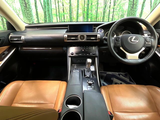 TOYOTA LEXUS IS300H 2013 Image 31