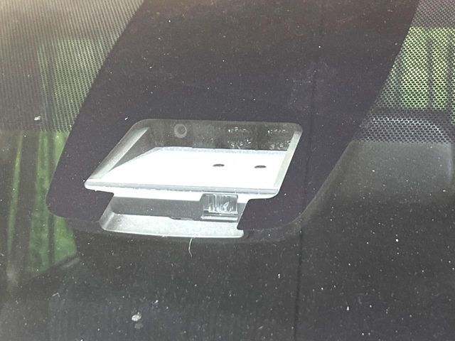 TOYOTA VOXY 2016 Image 31