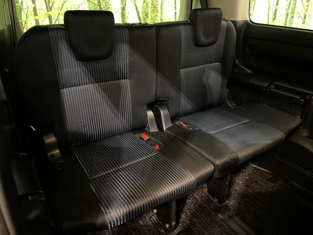 TOYOTA VOXY 2016 Image 31