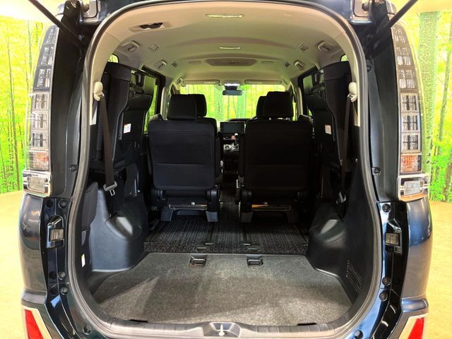 TOYOTA VOXY 2016 Image 31