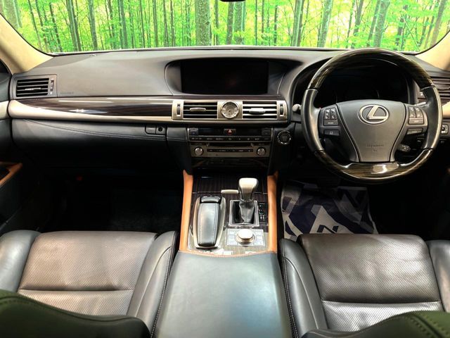 TOYOTA LEXUS LS460 2013 Image 31