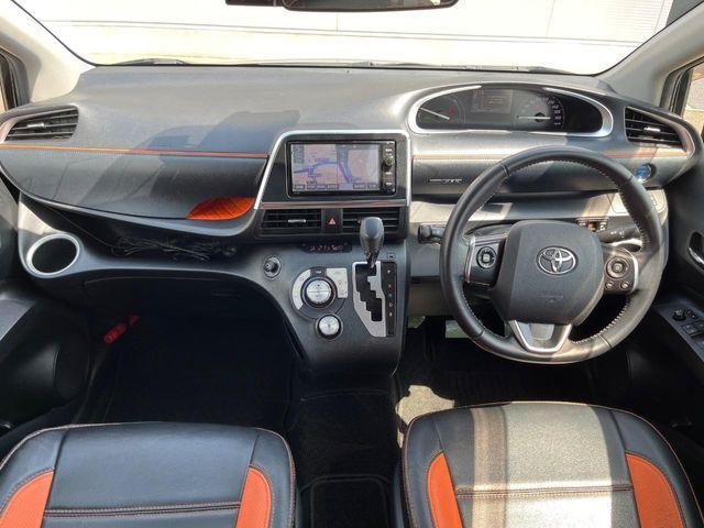 TOYOTA SIENTA HYBRID 2015 Image 31