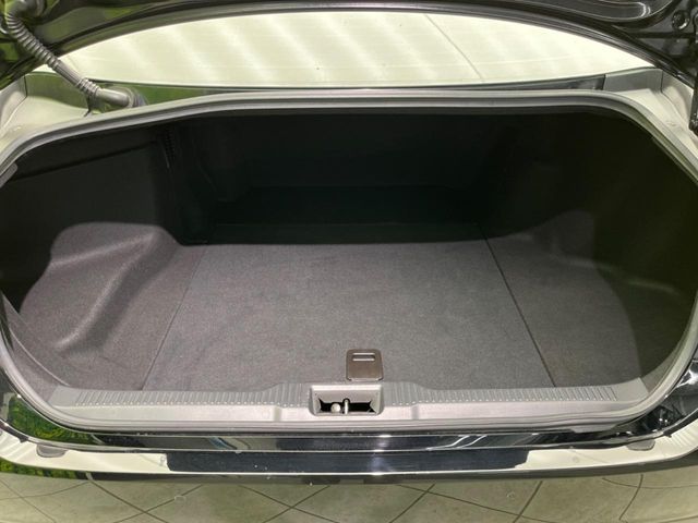 TOYOTA CROWN SEDAN HYBRID 2018 Image 31