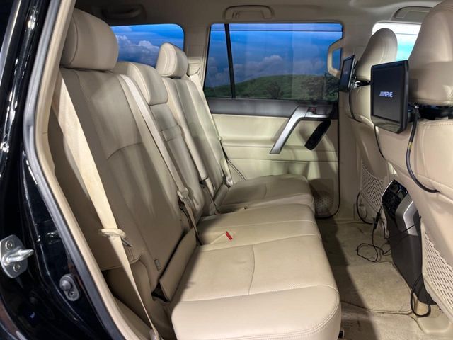 TOYOTA LANDCRUISER PRADO 2023 Image 31