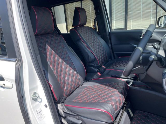 TOYOTA VOXY HYBRID 2023 Image 31