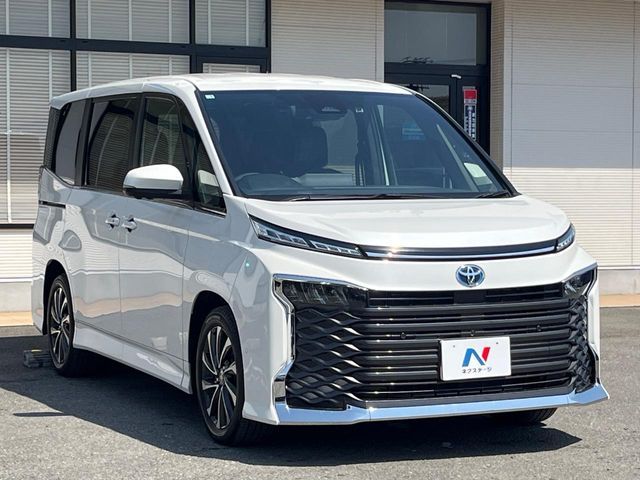 TOYOTA VOXY HYBRID 2023 Image 31