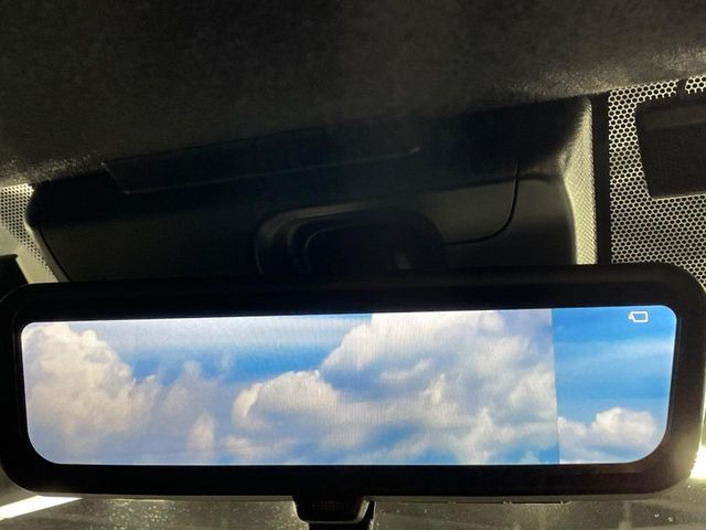 TOYOTA HIACE VAN 2WD 2022 Image 31