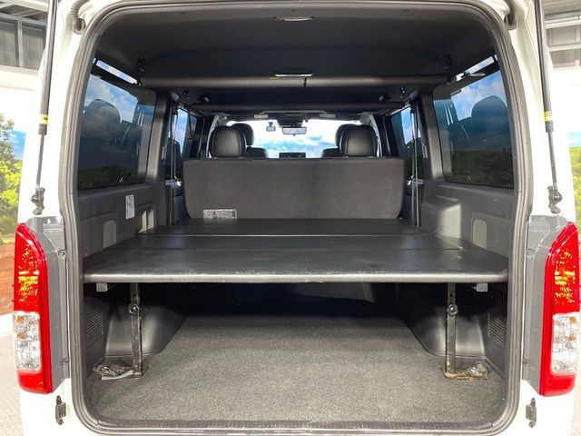 TOYOTA HIACE VAN 2WD 2022 Image 31