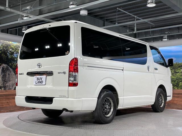 TOYOTA HIACE VAN 2WD 2022 Image 31