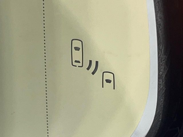 TOYOTA LEXUS UX250H 2021 Image 31